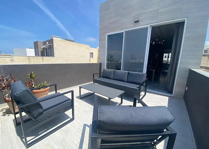 Sliema Distant Seaview Penthouse